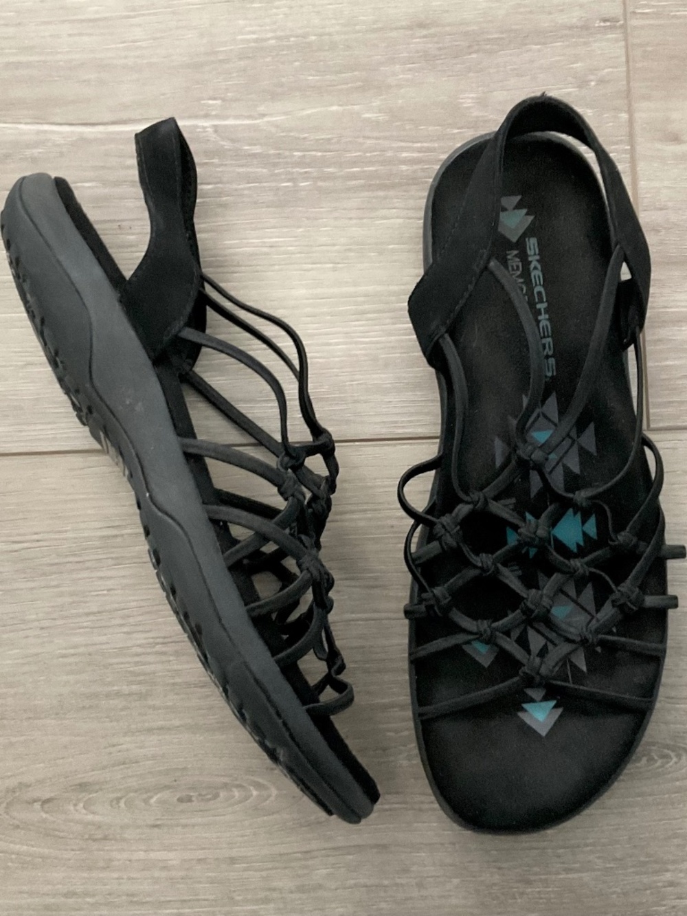 SKECHERS Reggae Slim Stretch Forget Me Knot Sandals Black Size 8